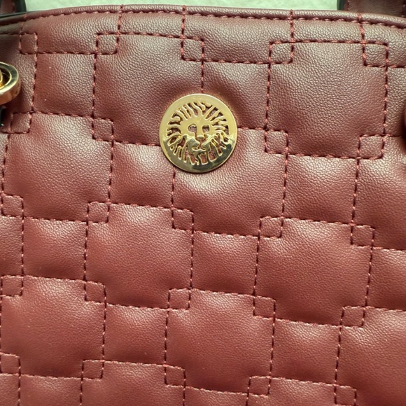 Anne Klein Convertible Handbag NWOT BURGUNDY COLOR! - Picture 3 of 5